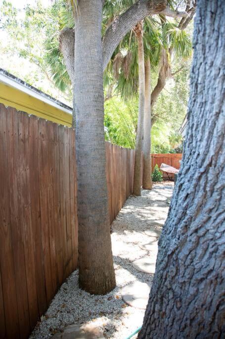 Two Bedroom Ranch With Private Deck Close To Beach เลกเวิร์ท ภายนอก รูปภาพ